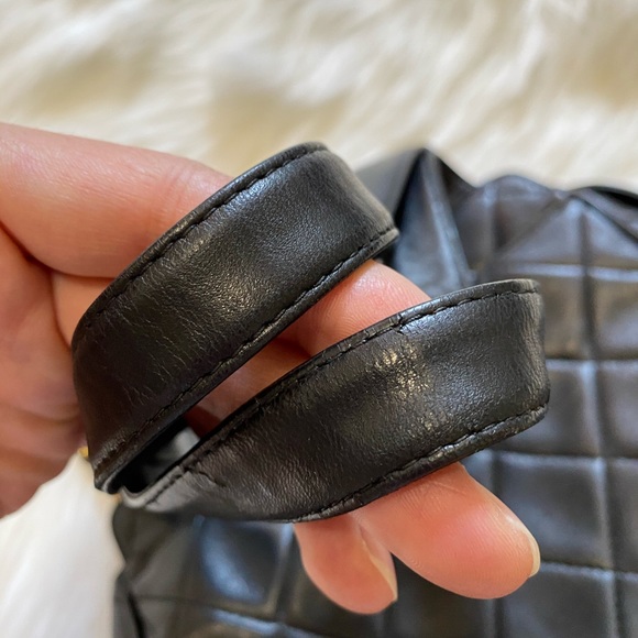 Authentic vintage Chanel lamp skin CC logo handbag - Picture 5 of 11